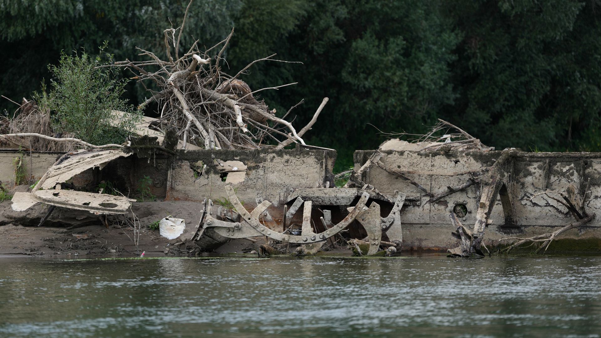 European drought reveals 100-year-old steam boat and ancient Roman bridge