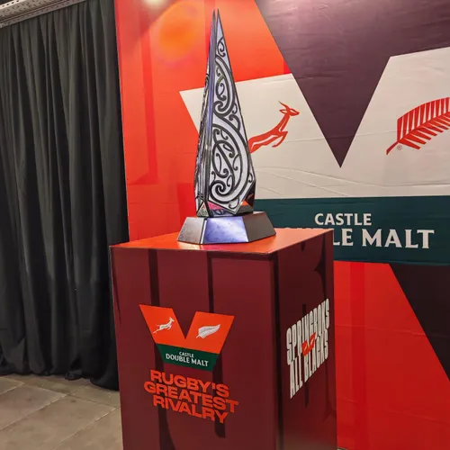 Sean Fitzpatrick and Gary Teichmann: first Test win at Ellis Park crucial to series ambitions
