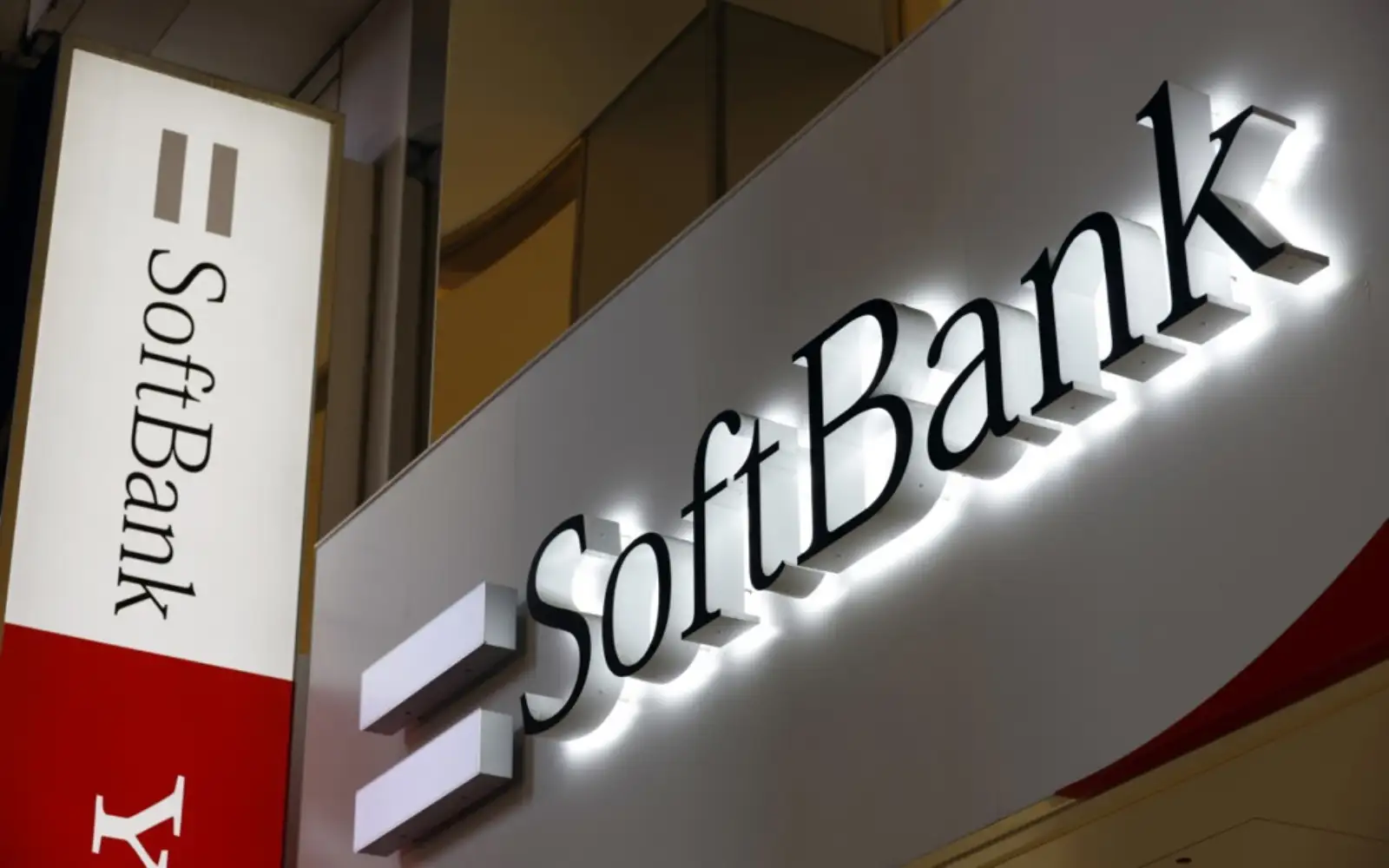 SoftBank books lower Q1 profit, gain on Intel stake