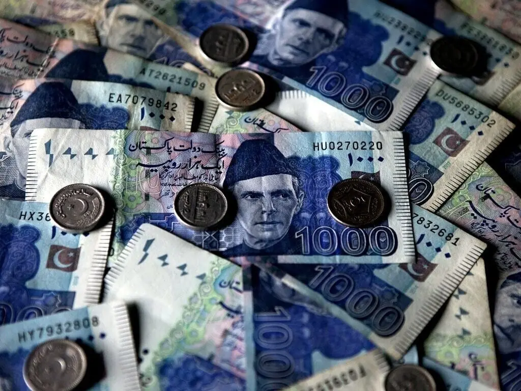 Pakistan rupee records gain against US dollar
