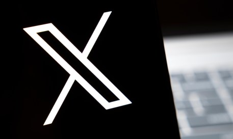 X Weighs Paying Influencers and Creators in Stablecoins
