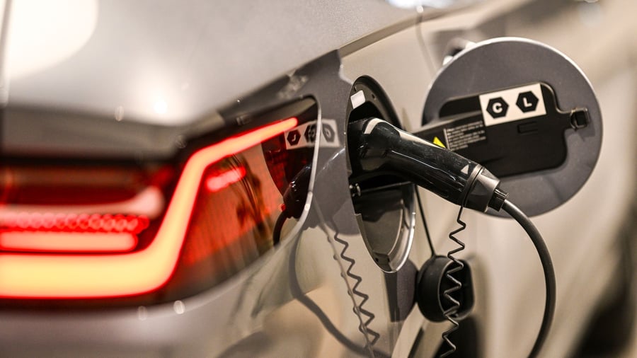 New registrations: Electric car boom thanks to premium - Chinese manufacturers benefit