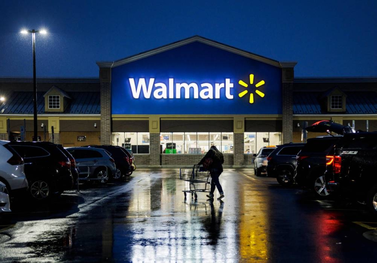 Walmart profits top estimates despite slower US sales growth