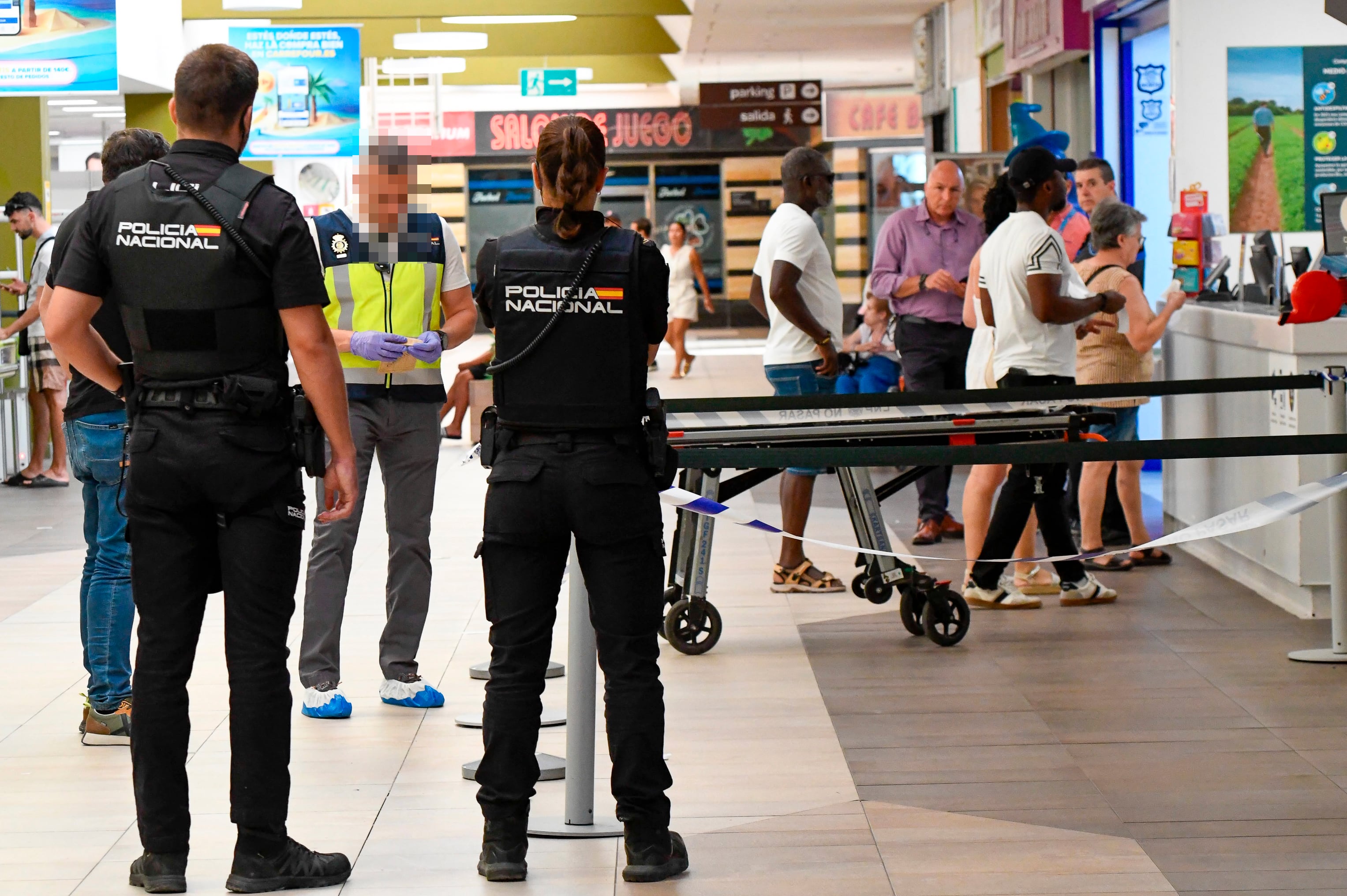 The man who fled after murdering his ex-partner in a shopping center in Murcia has been arrested.