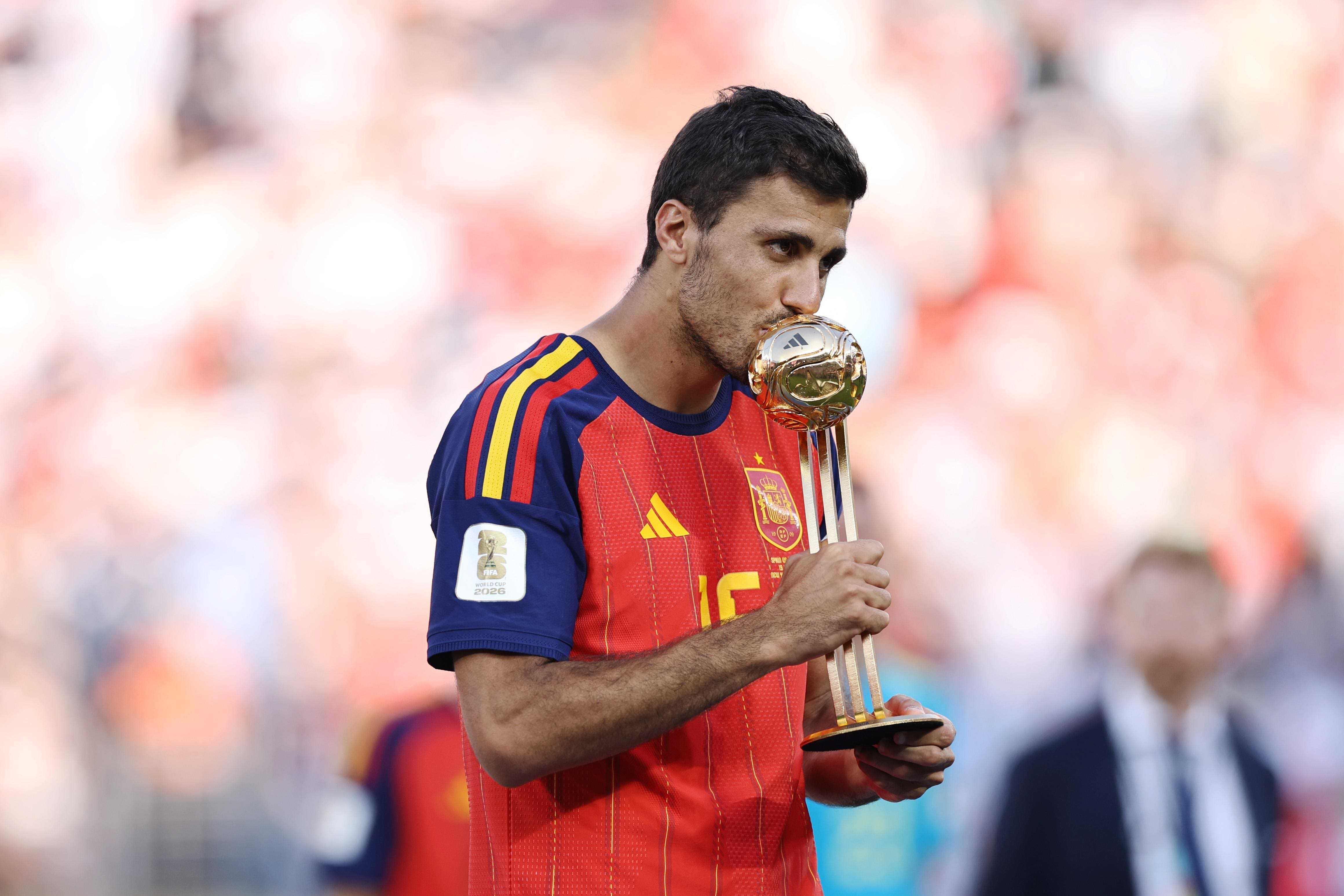 FC Barcelona Makes Contact With Manchester City And Rodri, Reports Romano