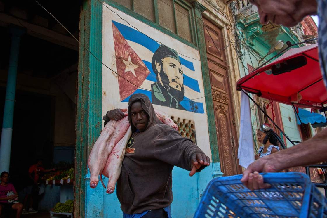 U.S. ramps up Cuba sanctions, detentions of Americans returning from island