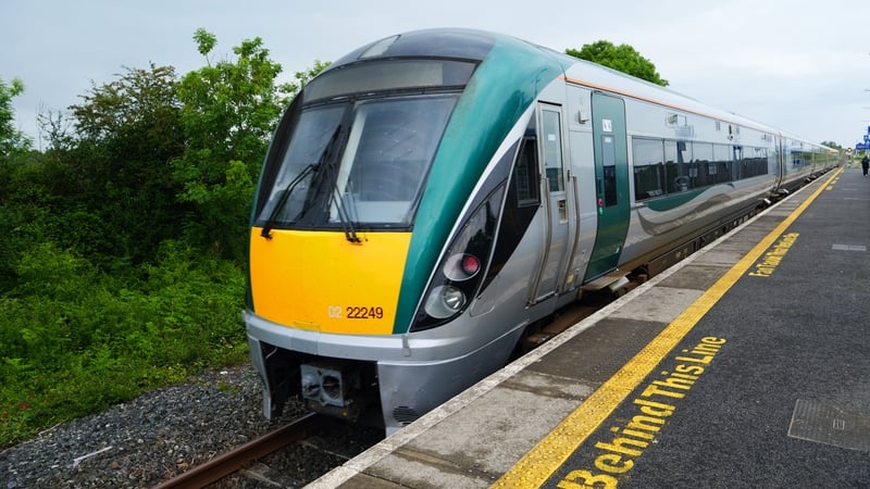 Irish Rail passengers call for return of tea-trolley