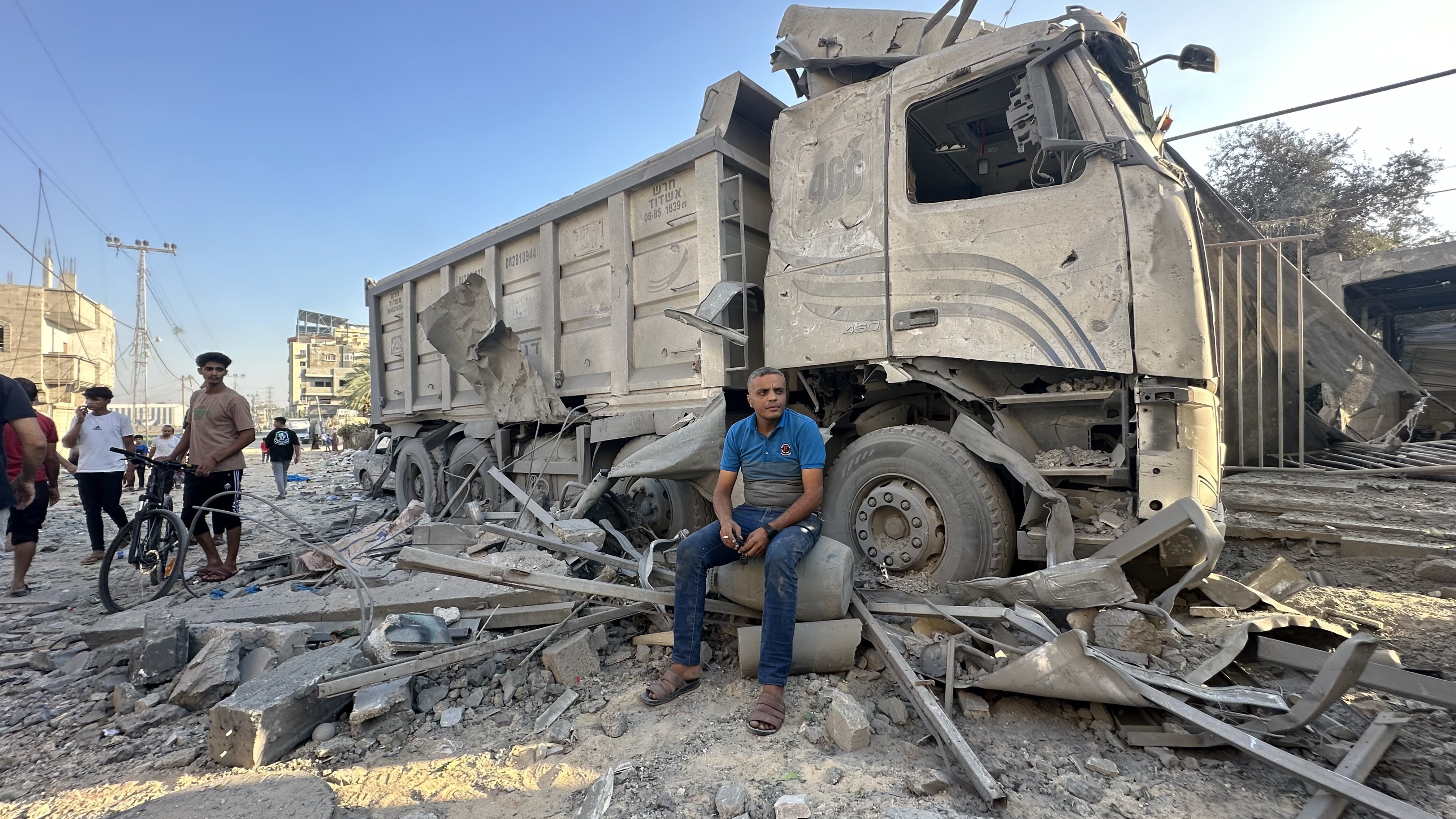 Gaza's rise in aid deliveries challenged by absence of engine oil needed for last functioning lorries