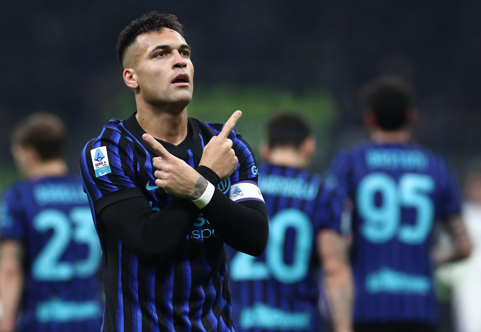 Barcelona agree personal terms with Julian Alvarez alternative; deal still difficult – report