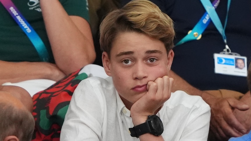 Friday news quiz: A bored prince, Jetstar's new fee and a stunning view of… something
