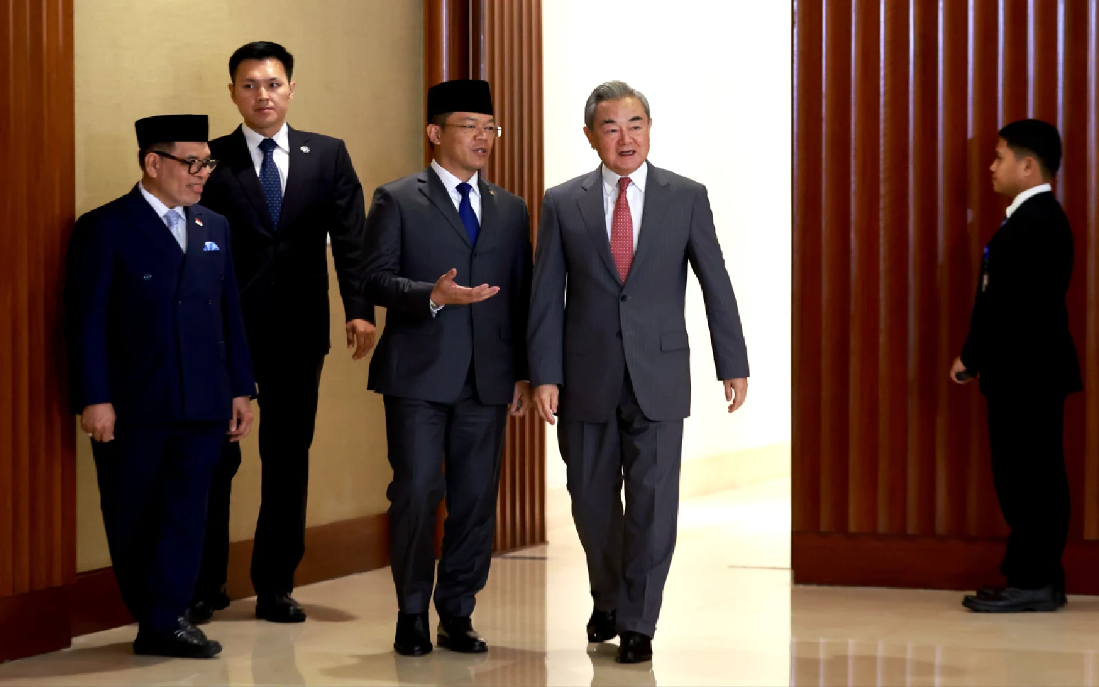 China, Indonesia agree to boost ties