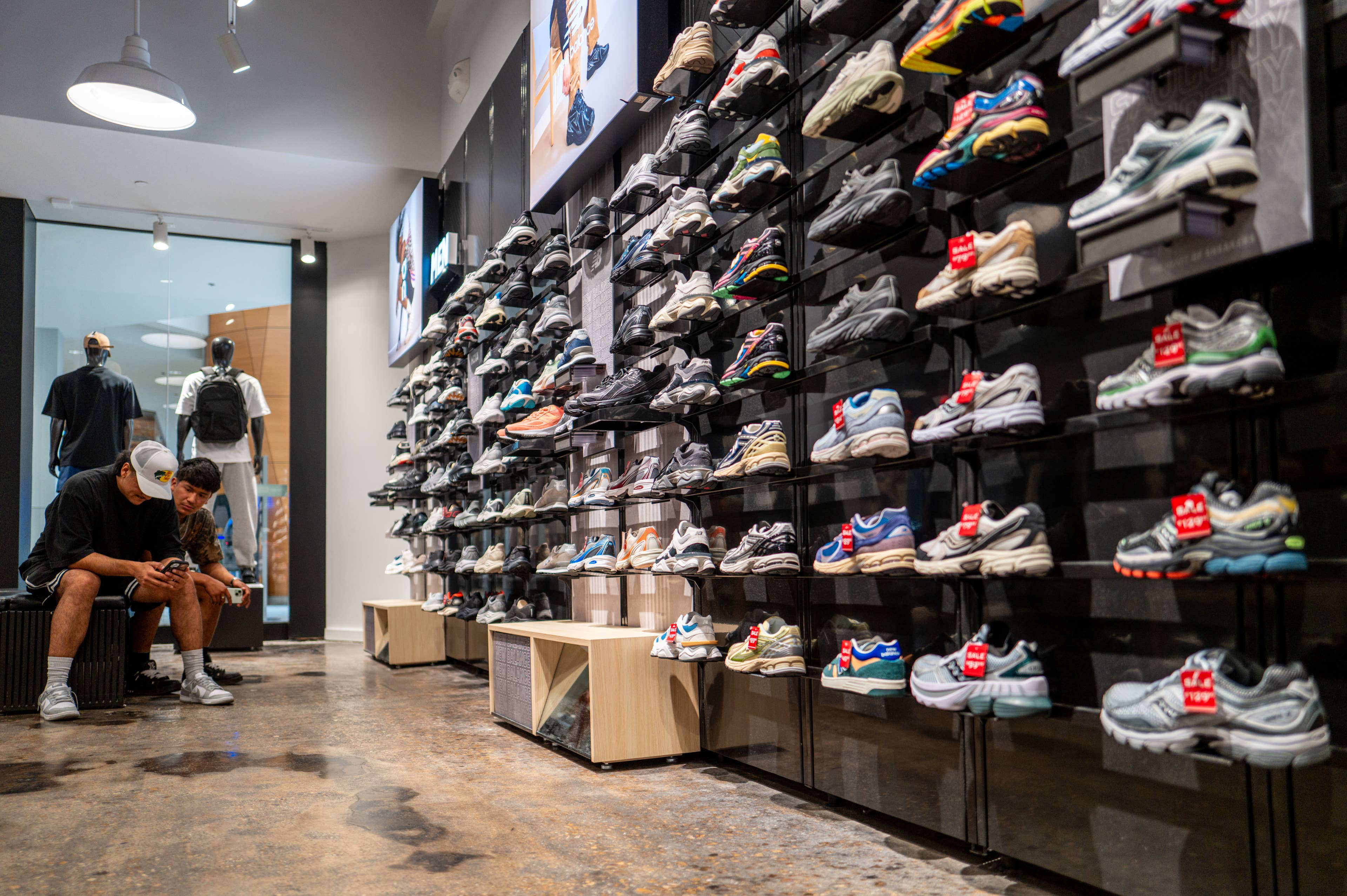 Sportswear giant ends 10-year partnership amid store closures