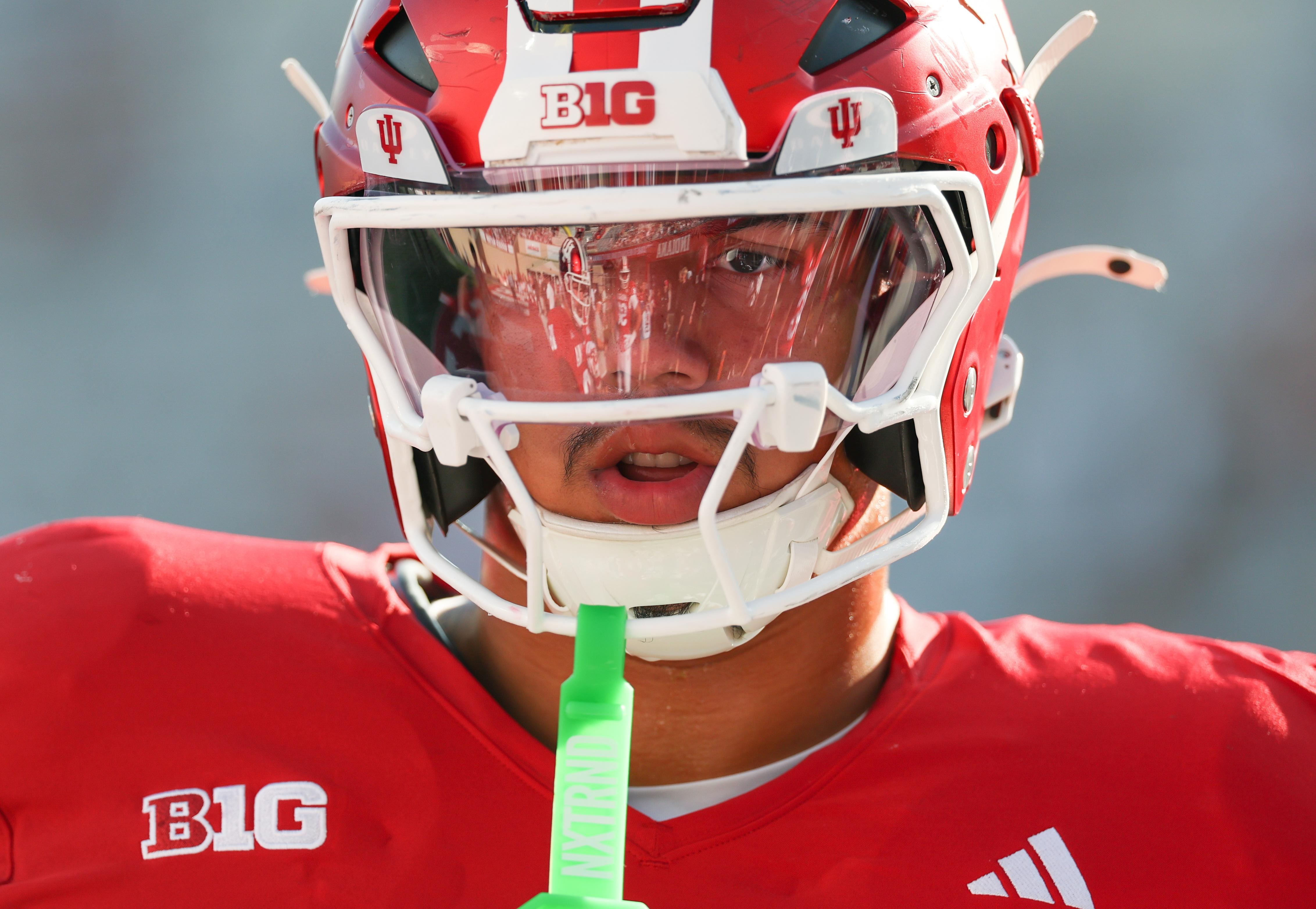 Indiana football DL Kellan Wyatt to return for 2026 season