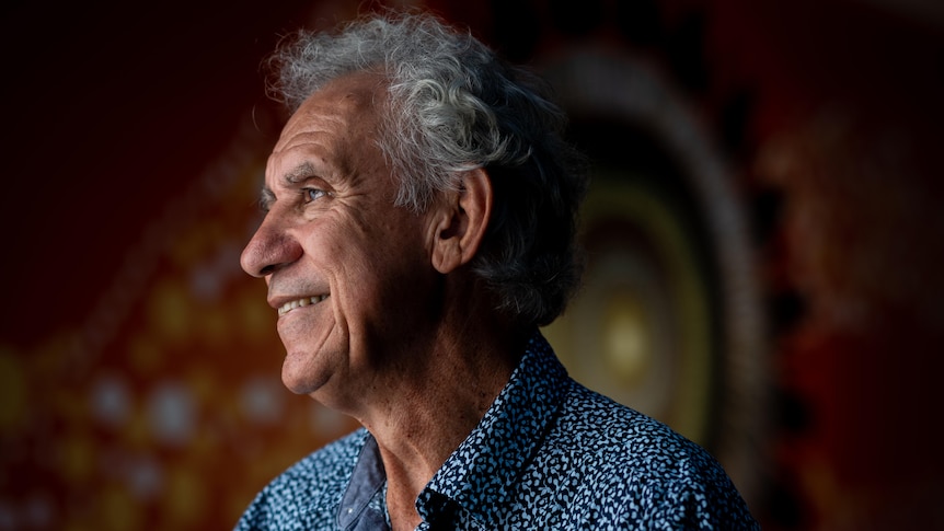 Broadcasting veteran Charlie King retires after 32 years with the ABC