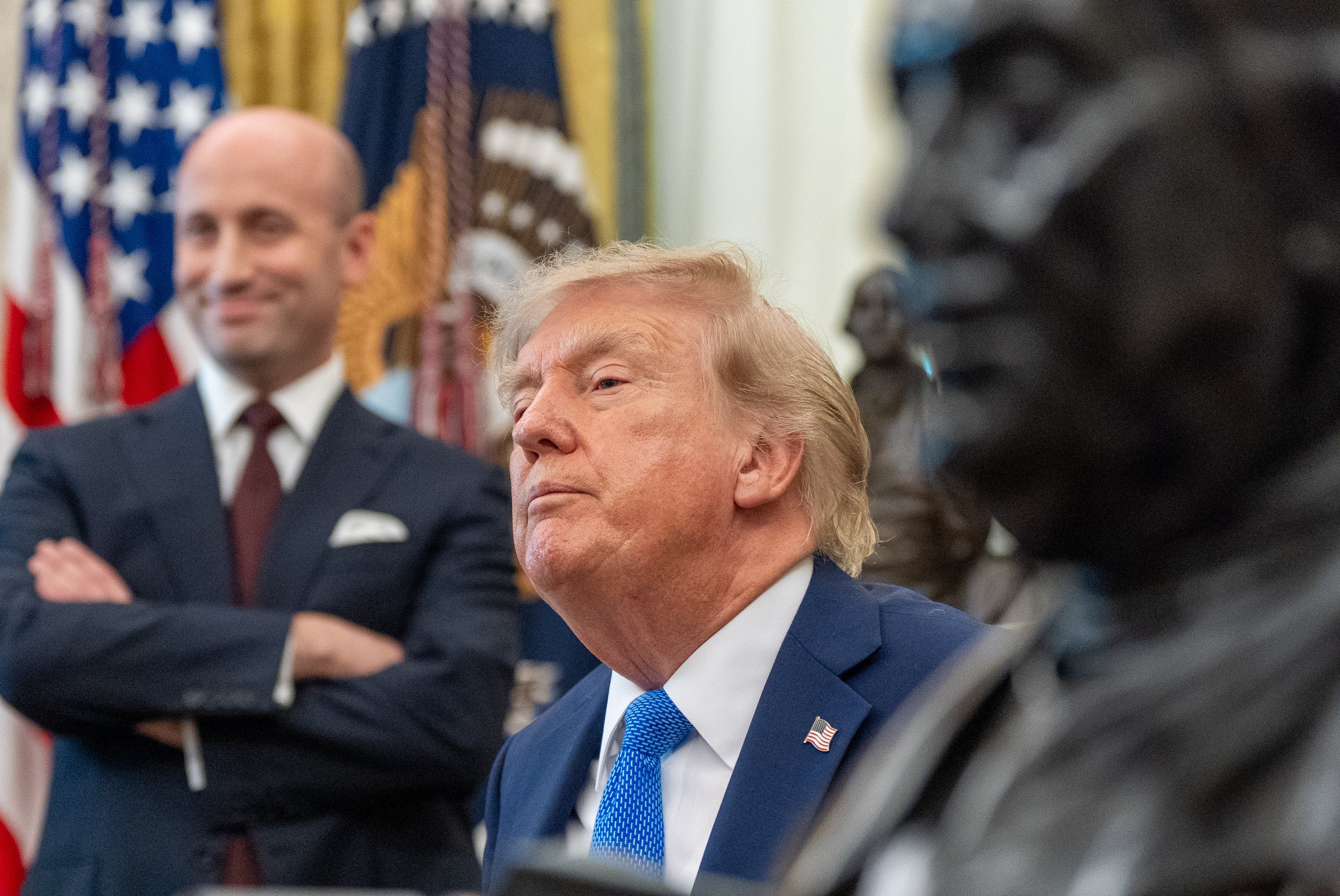 Trump approves two decrees to partially limit birth citizenship again despite Supreme decision
