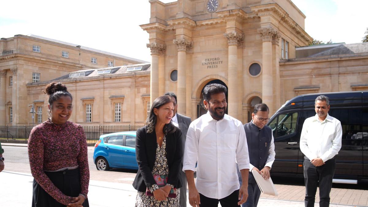 Revanth invites Oxford to offer education programmes in Telangana