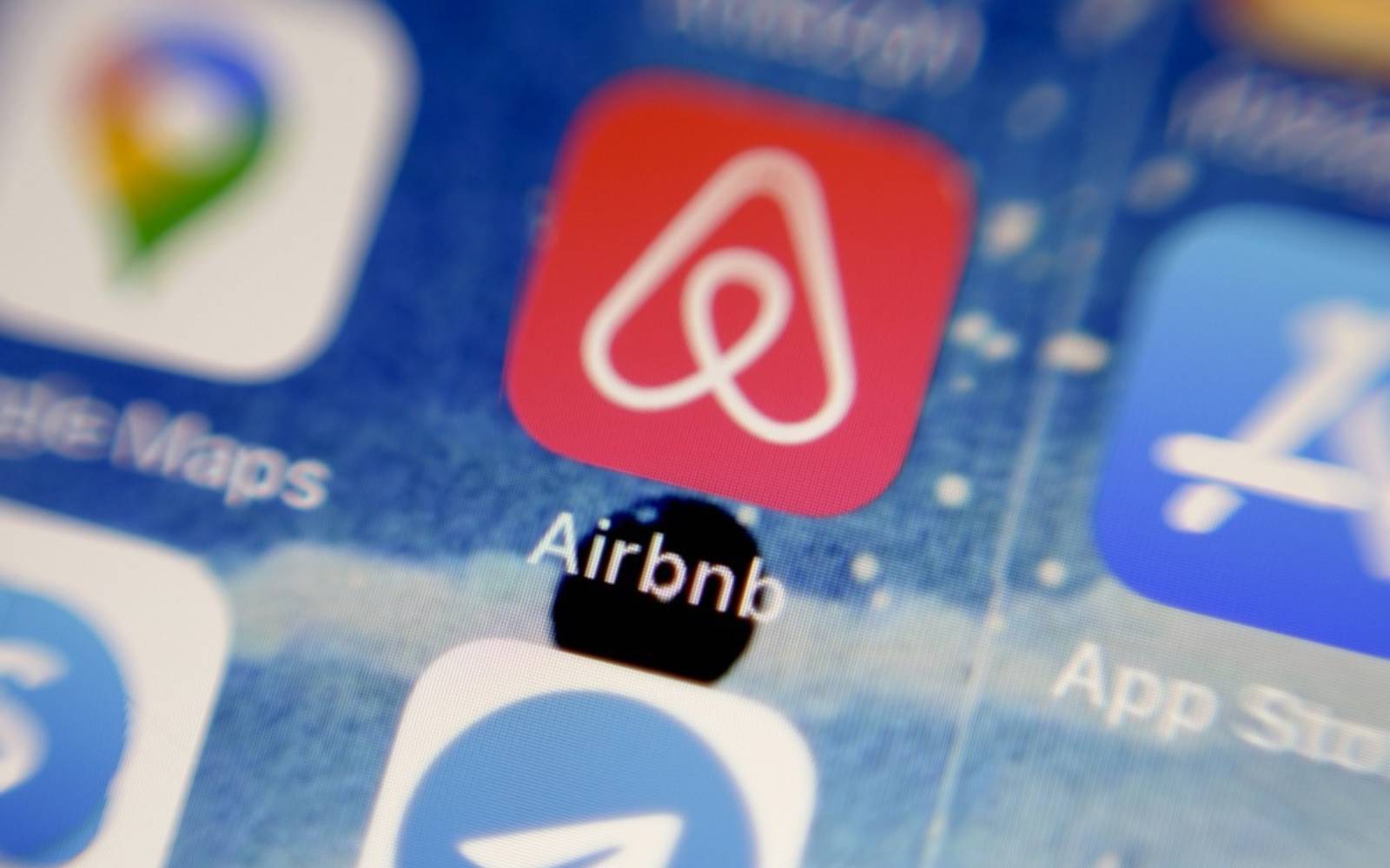 Airbnb lifts 2026 outlook again on US, European demand