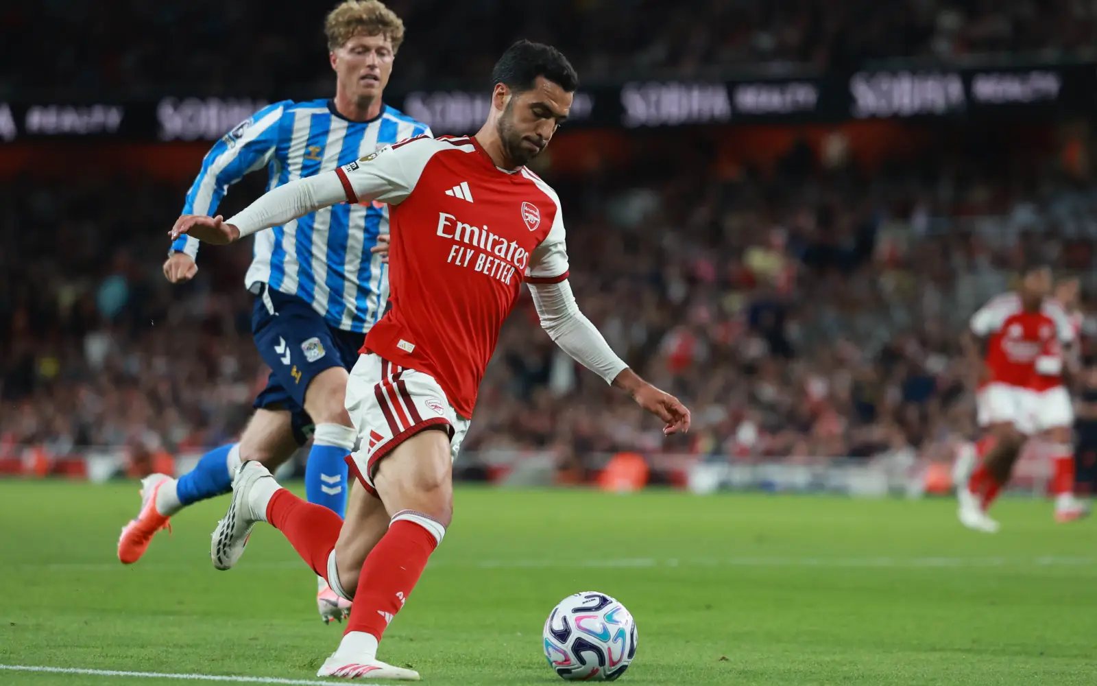 Arsenal rout Coventry to open Premier League season in style