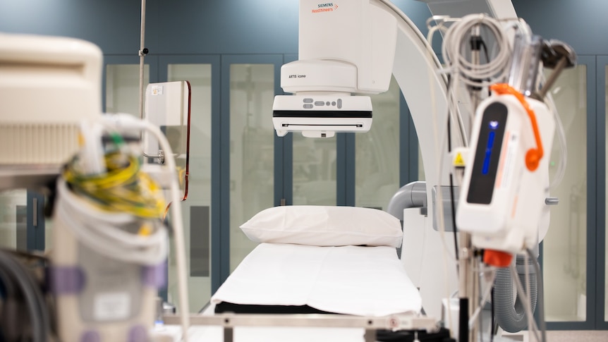 Doctors step up in bid to tackle Qld's 'hidden waiting lists'