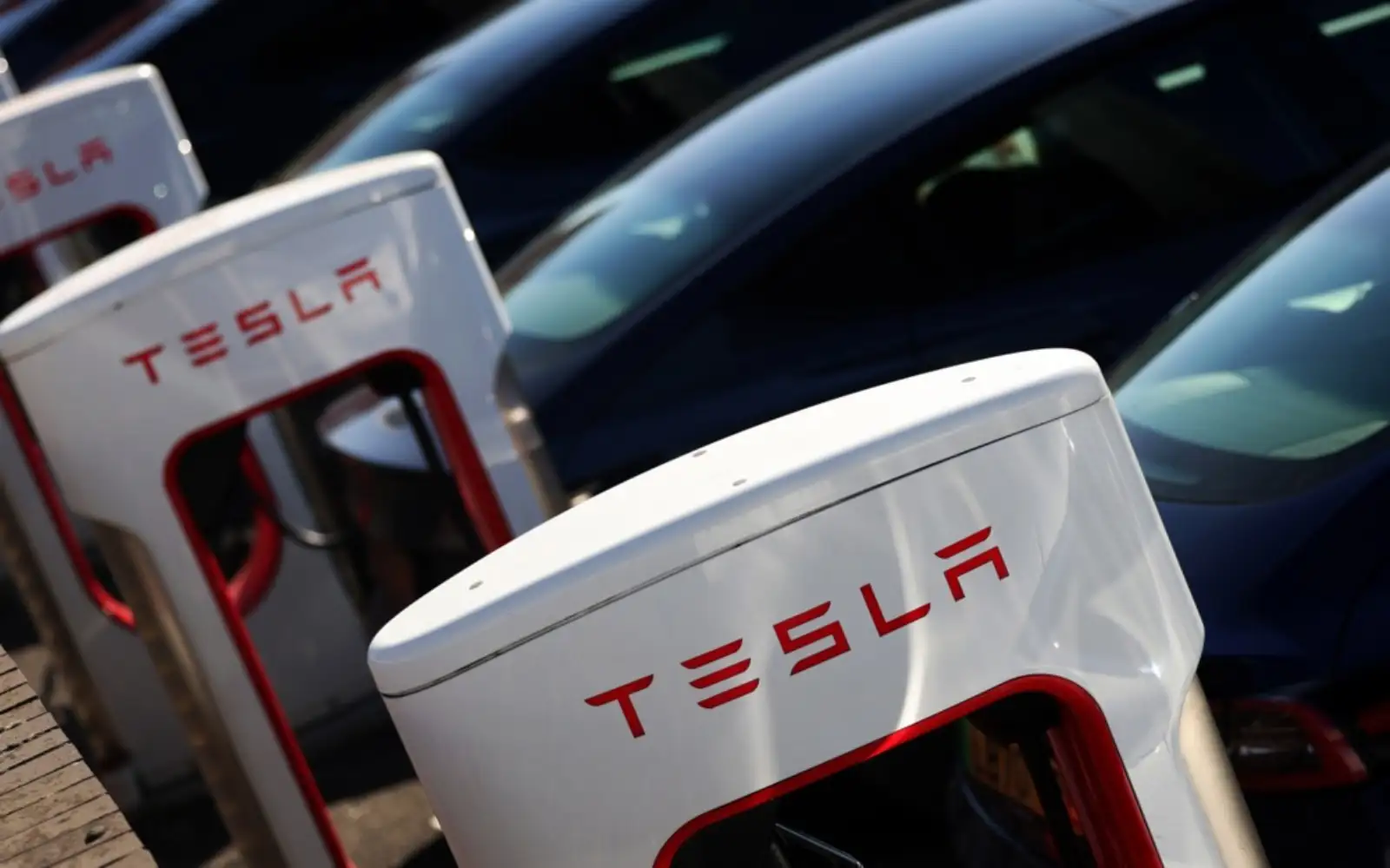 Tesla and others begin record vehicle recall in China