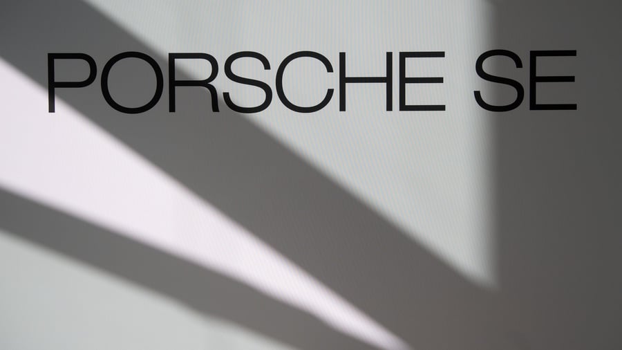Investment company: Billion-euro loss at Porsche SE due to VW write-down
