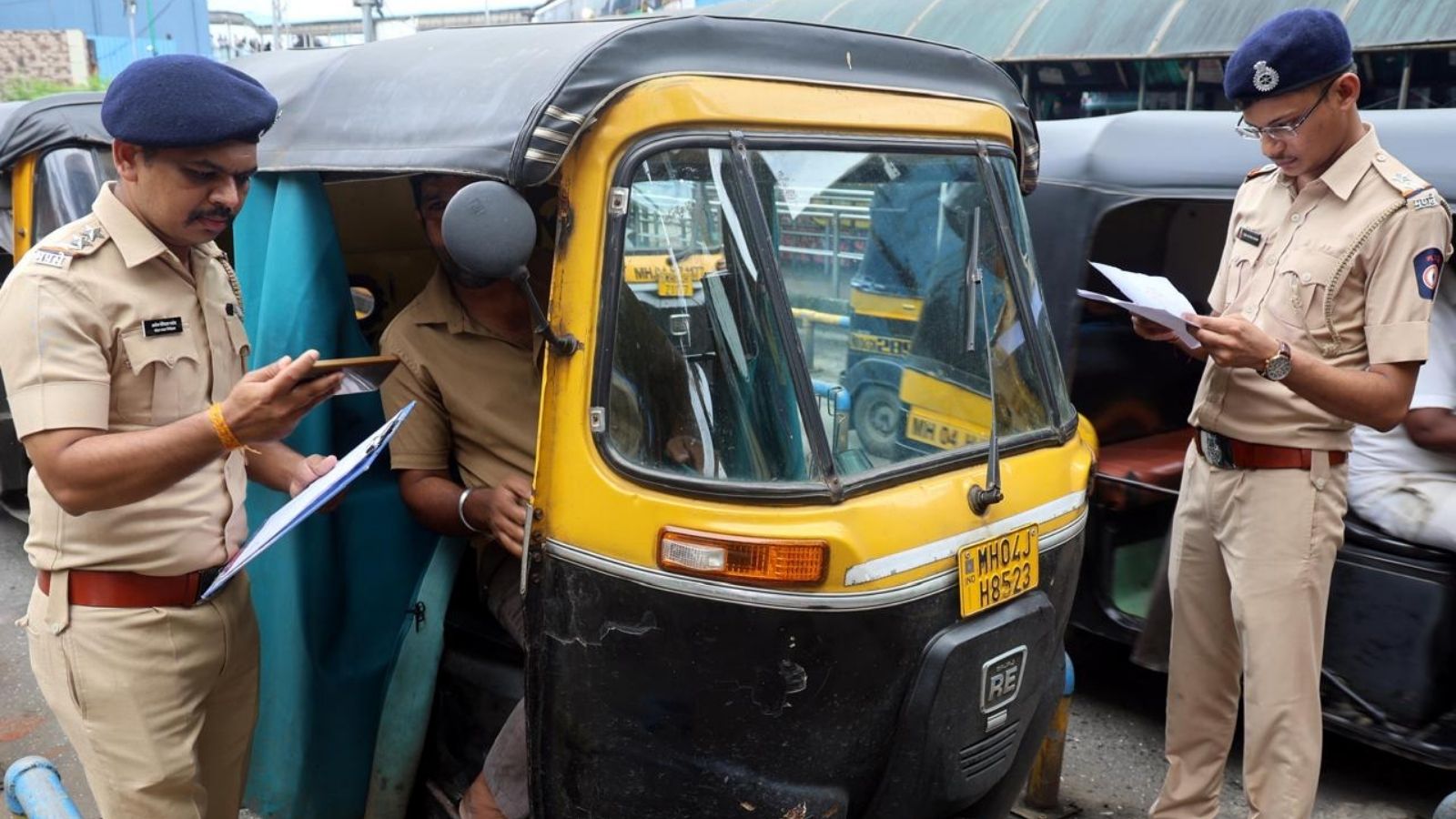 Marathi now mandatory for drivers. Census shows most Hindi, Urdu speakers don’t know it