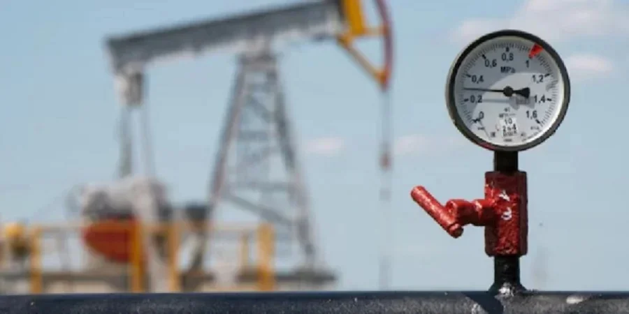 Global oil prices surge as market anxieties grow over Strait of Hormuz