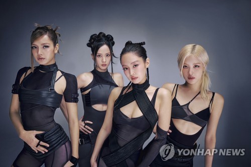 (LEAD) BLACKPINK to mark 10th anniv. with fan event in Seoul
