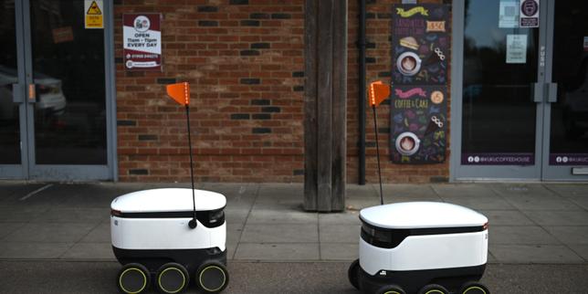 Milton Keynes, north of London, pioneer city for delivery by small robots