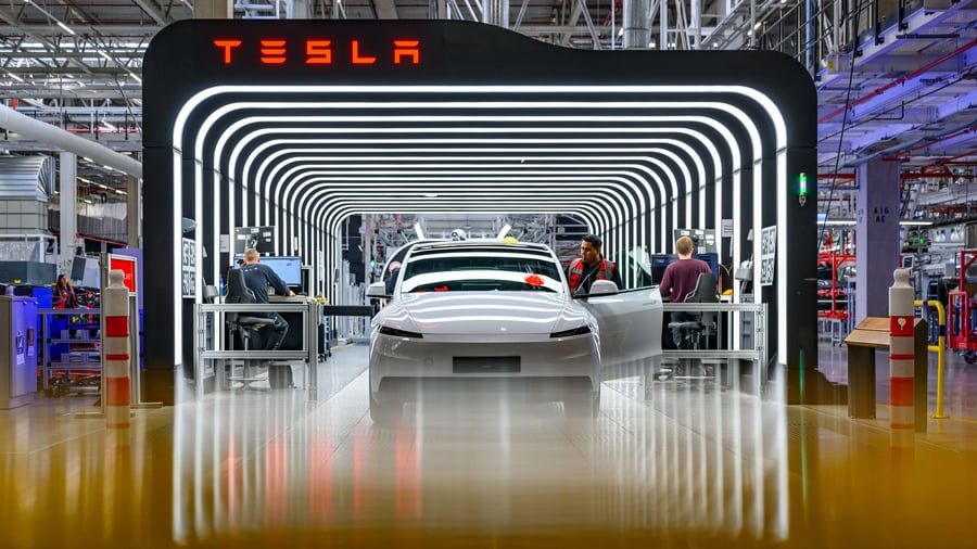 Automaker: Internal documents: Tesla apparently changing compensation in Germany