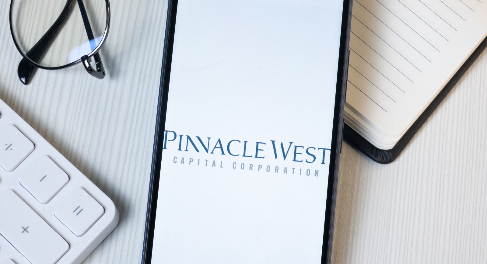 Pinnacle West Capital Stock: Analyst Estimates & Ratings