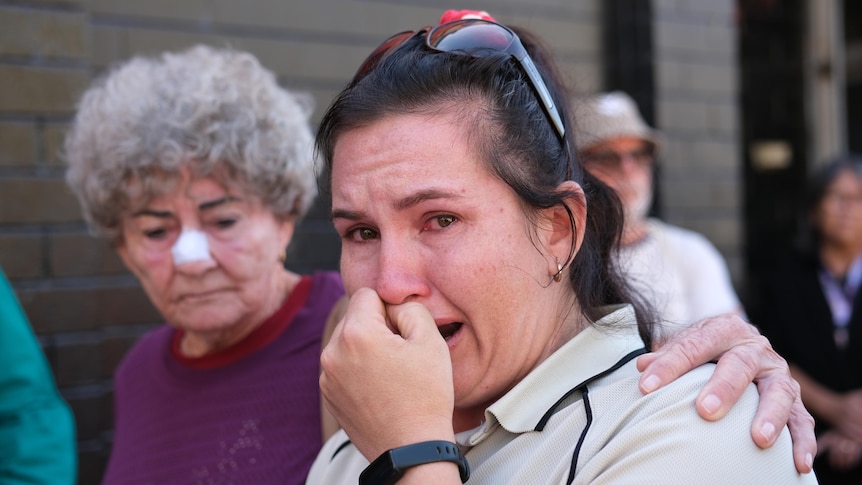 Katherine residents gather en masse to protest rolling youth crime spree