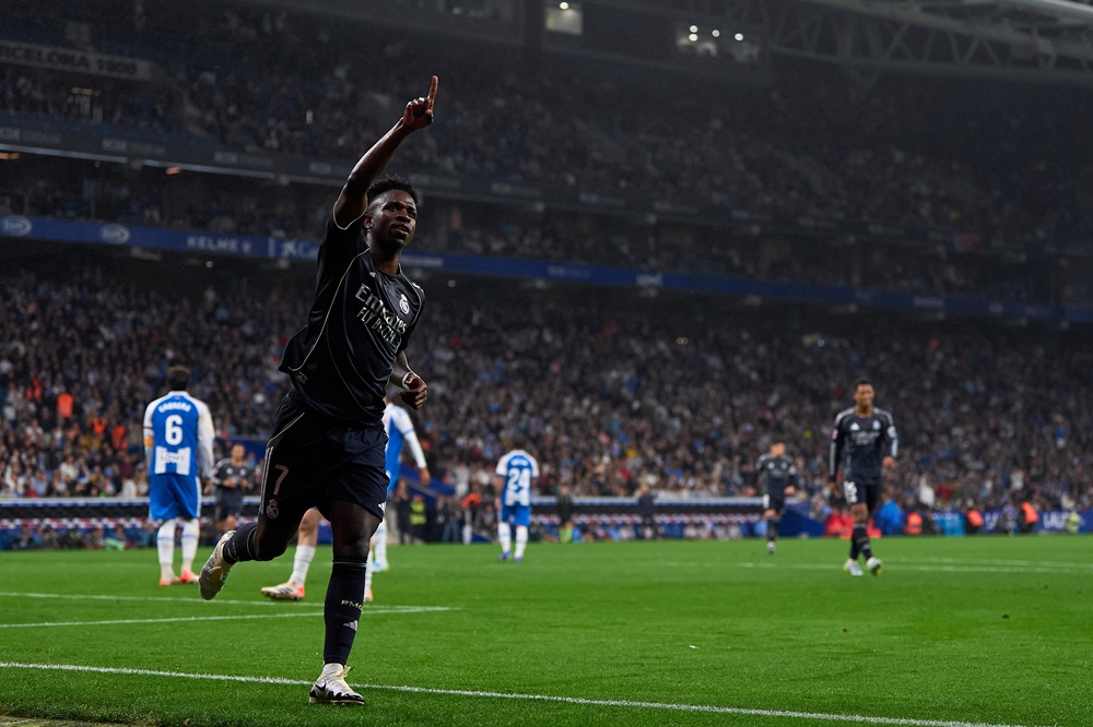 Vinicius Junior ends Arsenal speculation with new deal to 2032