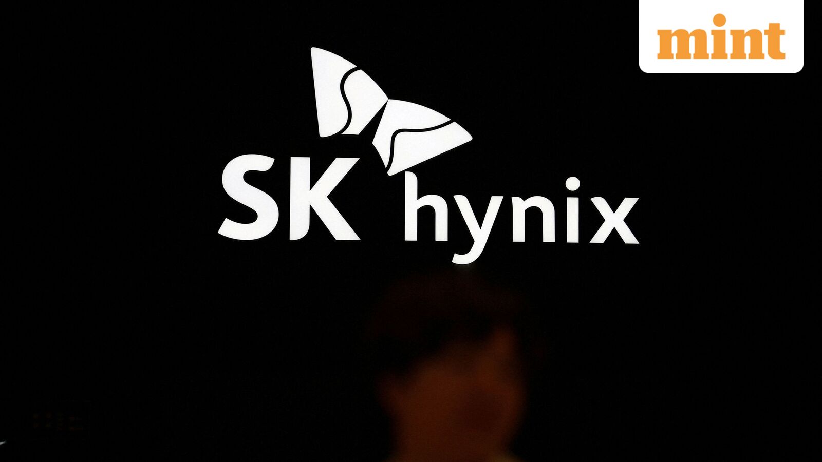 SK Hynix to invest $38 billion to expand AI memory chip production in South Korea