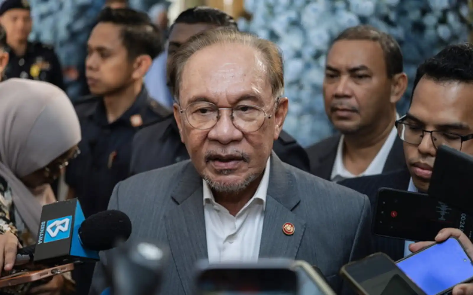 Anwar ‘terima baik’ Nurul Izzah lepas jawatan timbalan presiden PKR