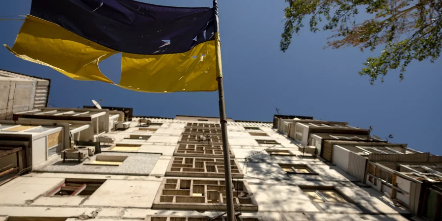 Poll finds 61% of Ukrainians now ready to endure war as long as needed