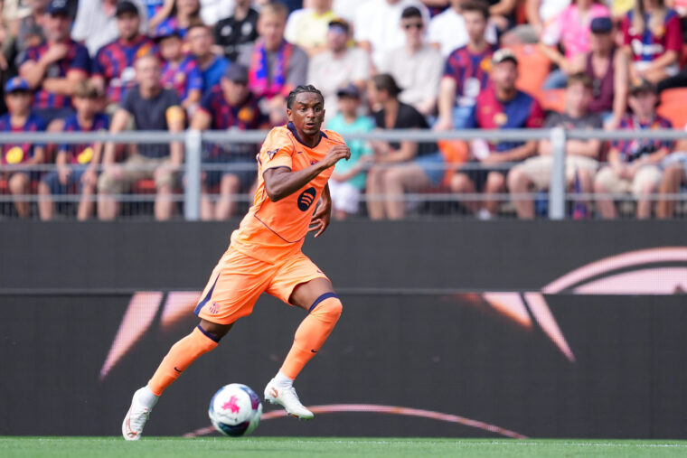 Manchester United target Alejandro Balde decides to leave Barcelona