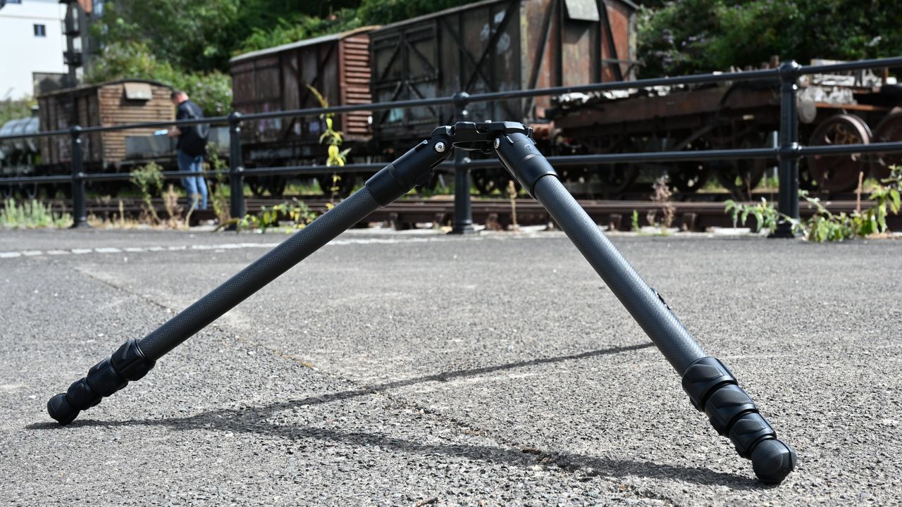 3 Legged Thing Ethan 4 review: a super-strong set of carbon fiber tripod legs for professional hybrid photography and more besides