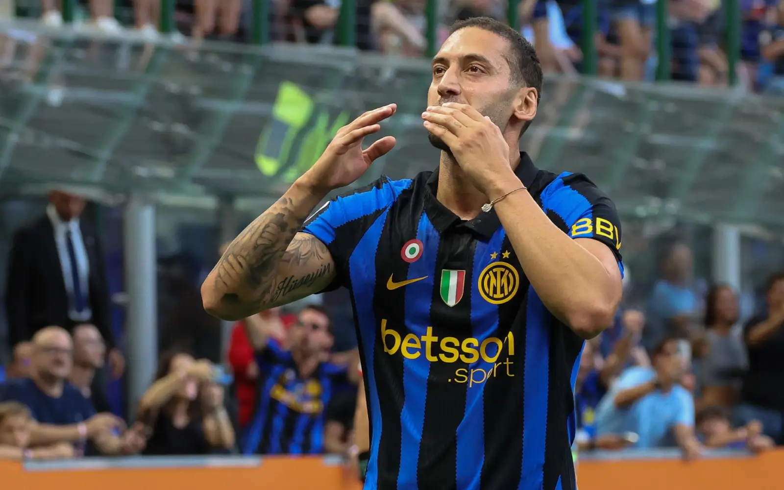 Inter thrash Monza to launch Serie A title defence