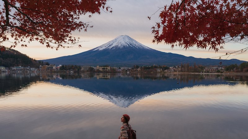 Father leaves seven-year-old son alone on Mount Fuji for hours