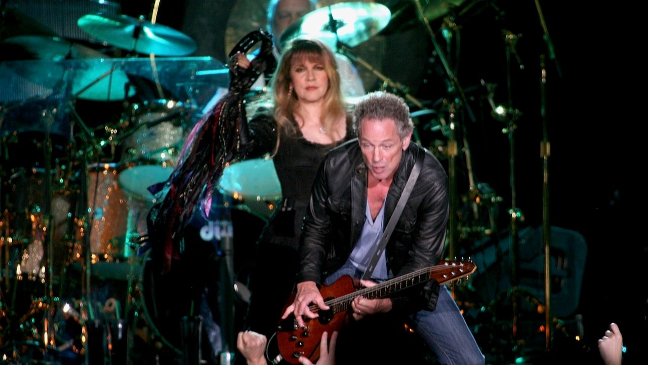 Lindsey Buckingham and Stevie Nicks Are “Talking All the Time Now”