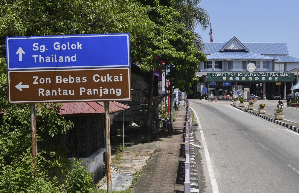 ‘The walls shook’: Southern Thailand blasts send a scare across the border into Pasir Mas