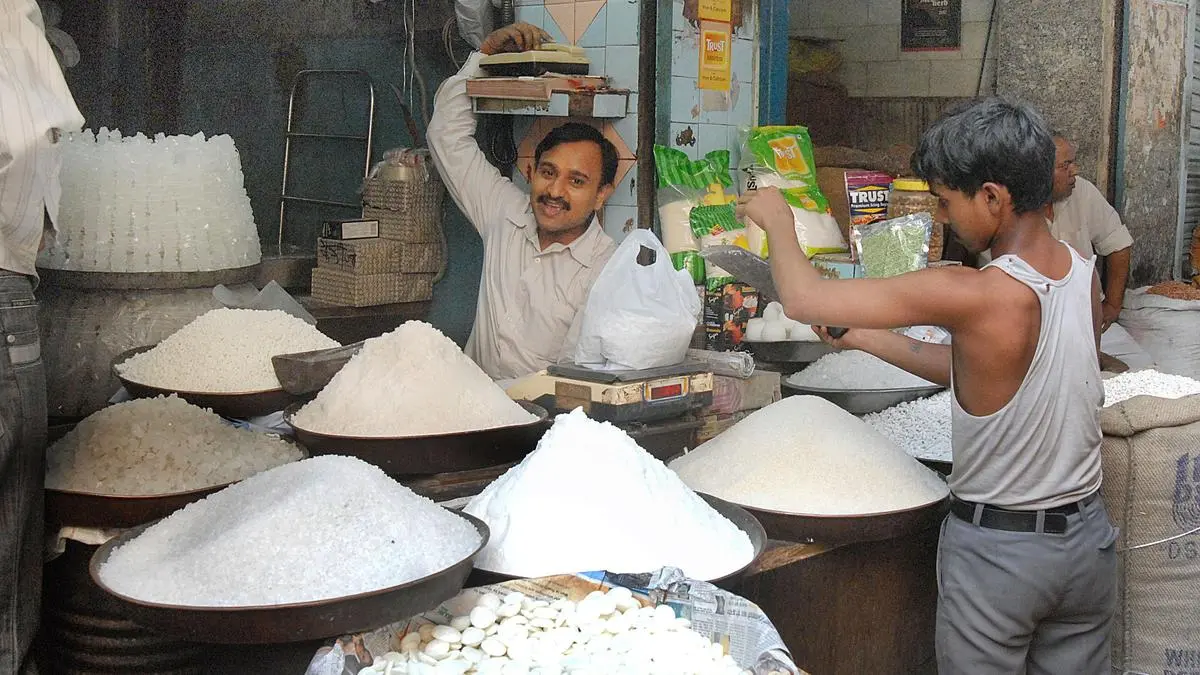 Indian govt asks sugar dealers to hold maximum 400 tonnes stock till Nov