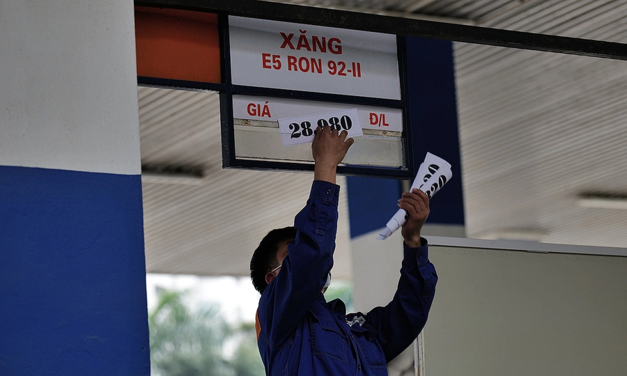 Gasoline prices hit 2-month high