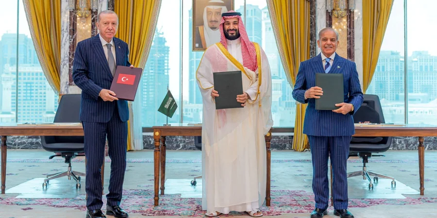 Saudi Arabia, Turkey and Pakistan sign collective defense agreement