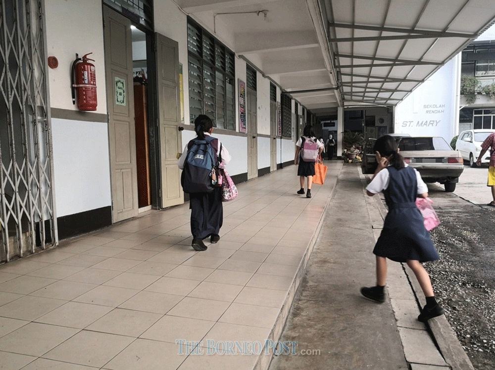 Schools in 10 Sarawak districts to resume classes tomorrow as API improves