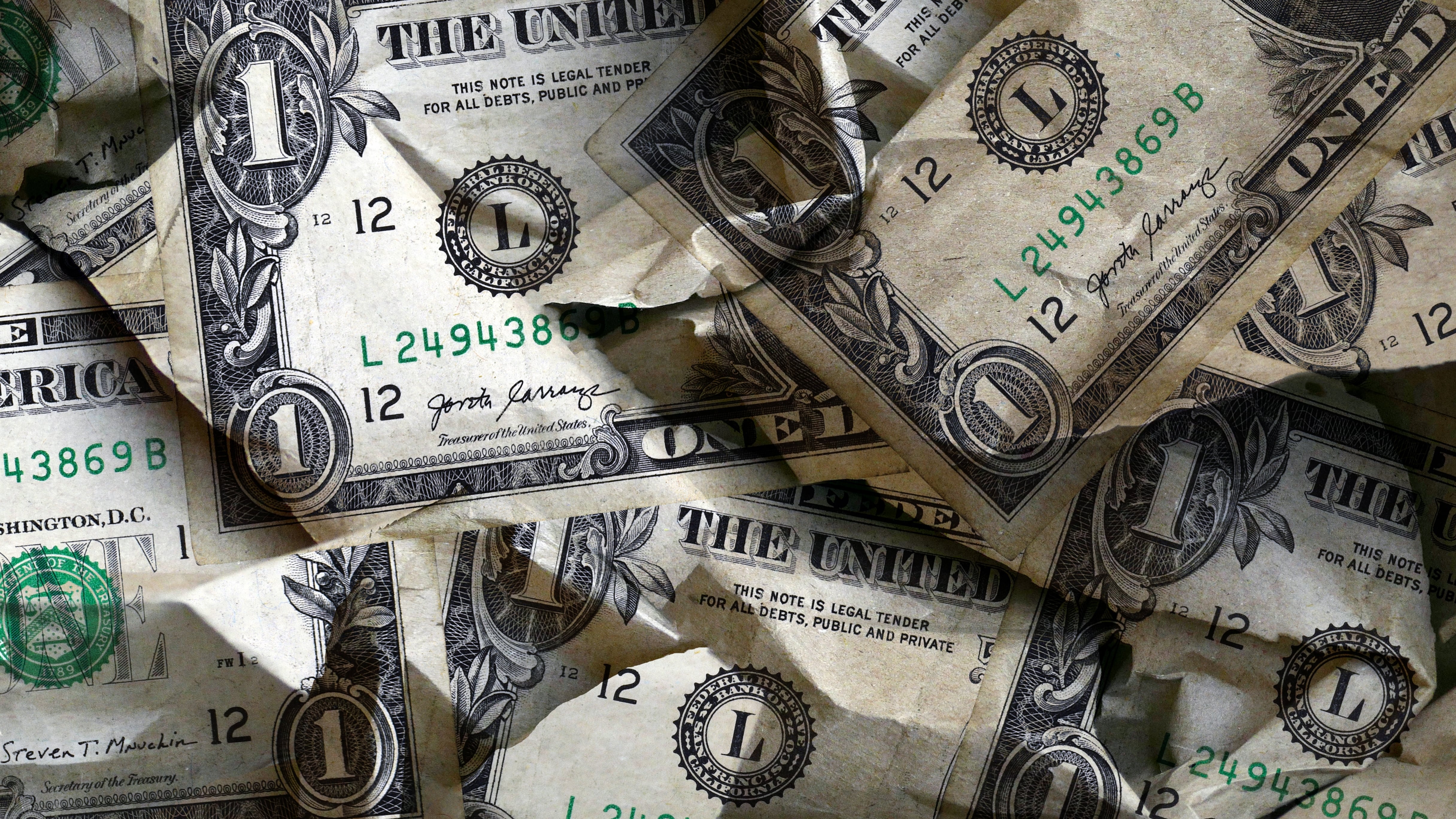 FCNR deposits for non-resident Indians: Why hold savings in US dollars in India