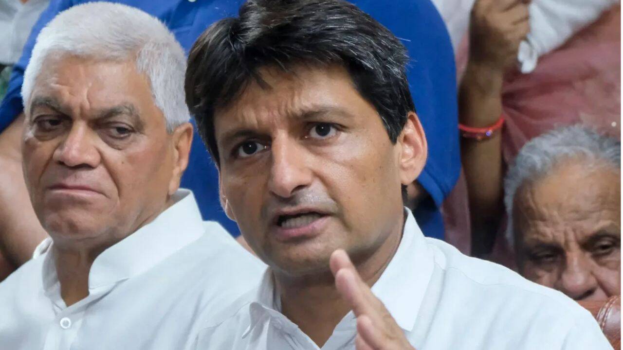 Sajjan Kumar row: Haryana Cong leader urges Kharge to remove Hooda from CWC