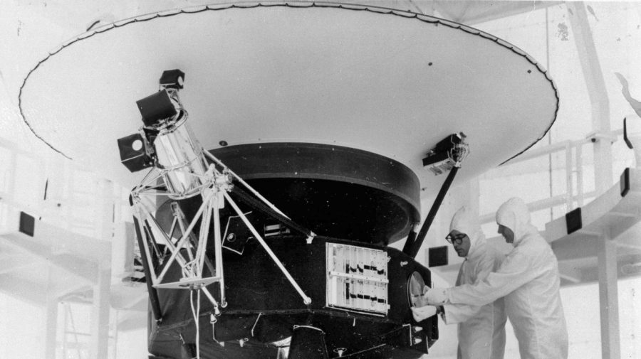 Scientists extend instrument life on Voyager 2 probe