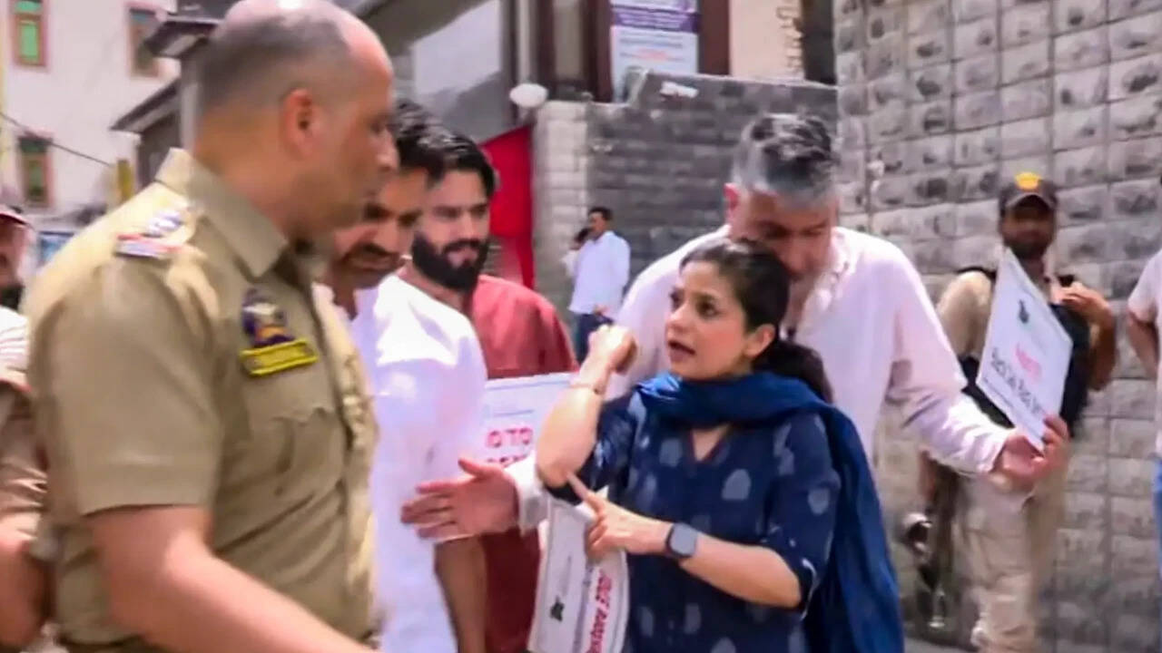 Iltija faces FIR, questioning over 'assault' on cop; Omar calls it 'fixed match'
